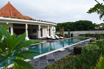 Villa Amari ماتارام المظهر الخارجي الصورة